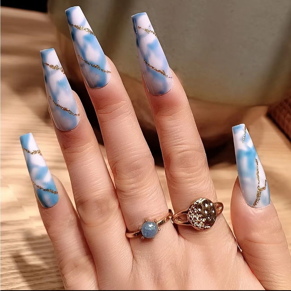 Brand New 24 PCs Reusable Press Nail blue & white